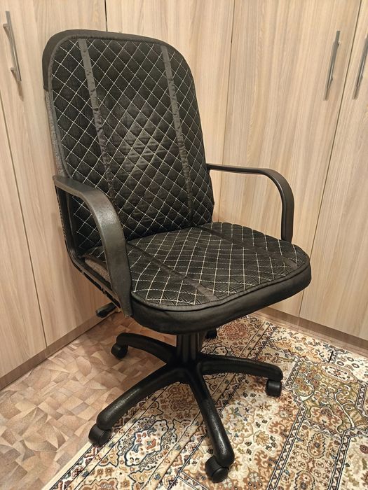 Продам офисное кресло