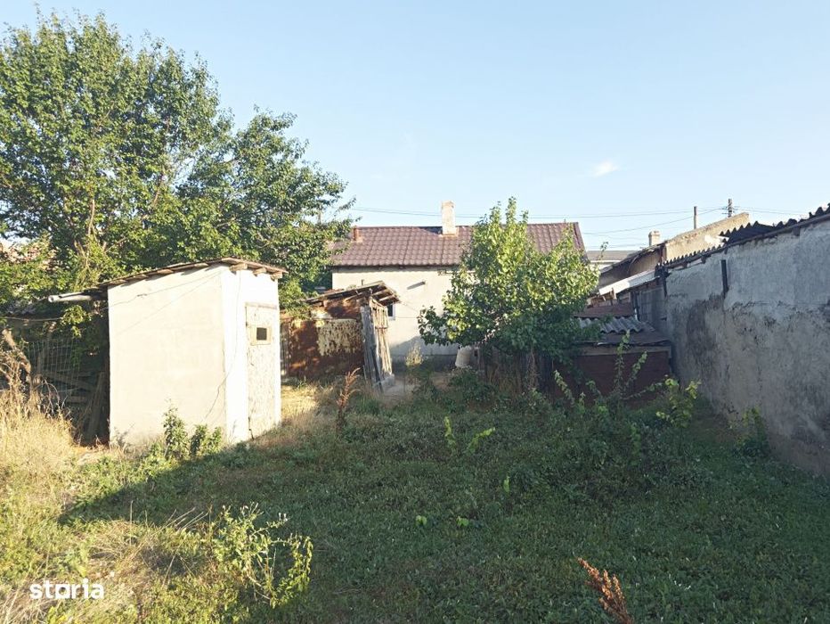 Casa de vanzare in OVIDIU - teren 450 mp - gaze in casa - de renovat