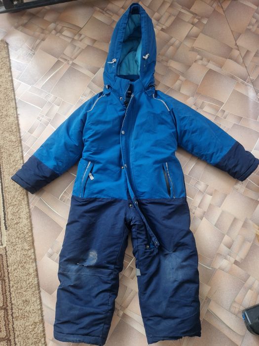 Отдам тёплый комбинезон