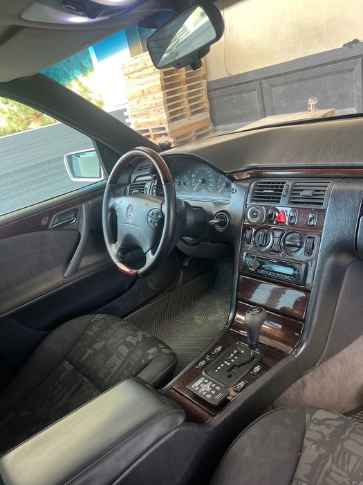 Mercedes-benz w210 e230