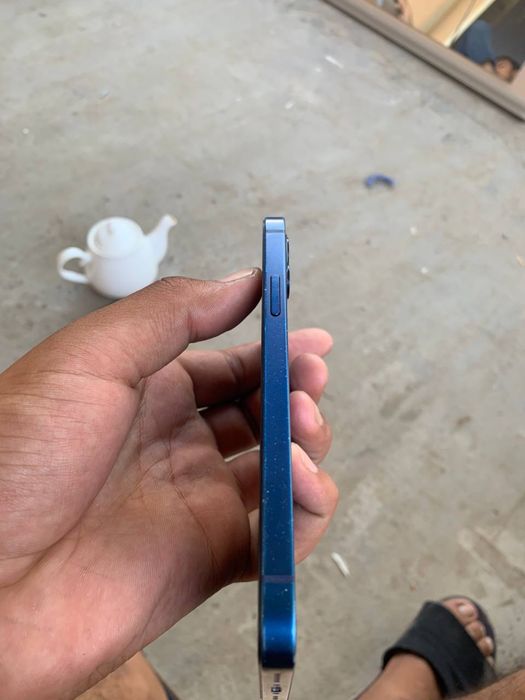 Iphone 12 sotiladi