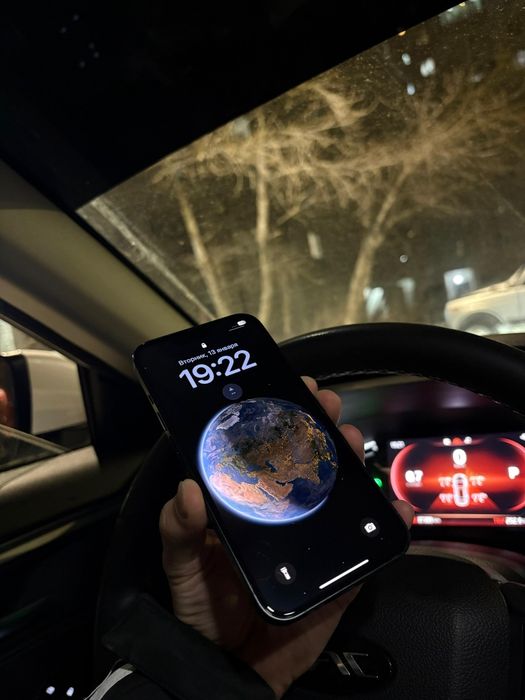 Айфон 13 продам.