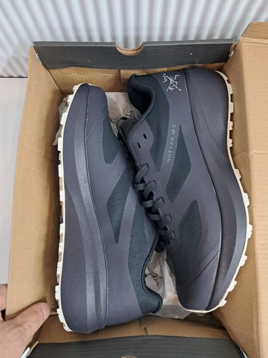 Продаются отличный обувь демисезонный новый в коробке