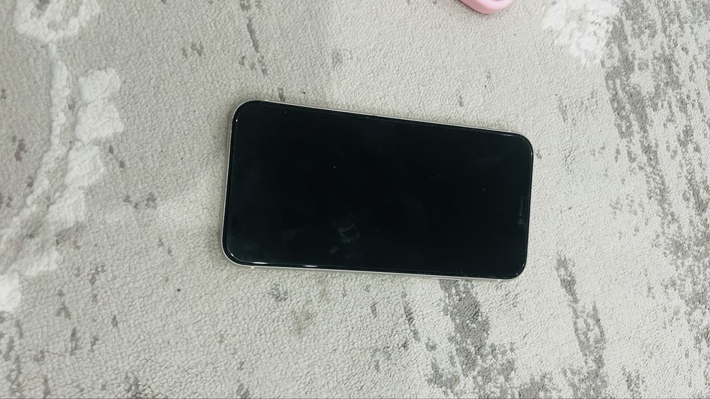 Продам iPhone 11