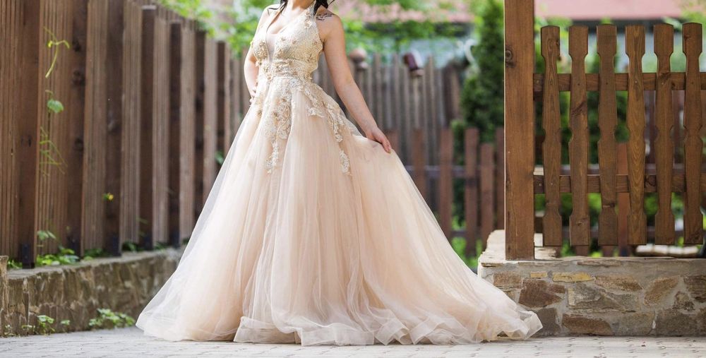 Бална рокля