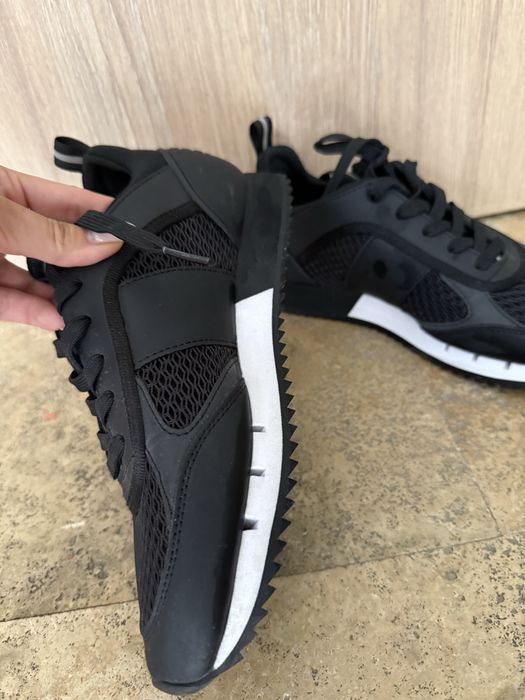 Нови маратонки ea7 38