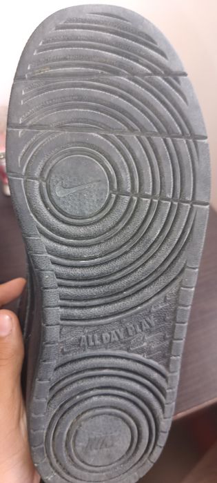 Adidași Nike court vision mărimea 38,5