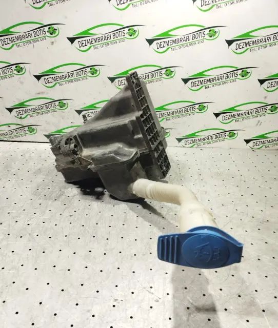 Vas lichid parbriz Seat Toledo 2016 1.6 TDI MT (105 hp)