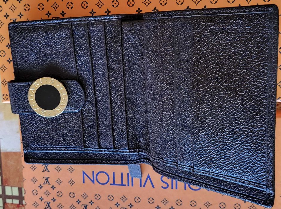 BVLGARI оригинален дамски/унисекс портфейл/портмоне ,естествена кожа