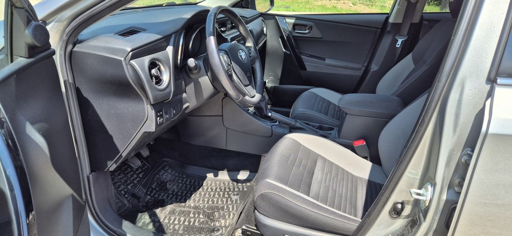 Toyota Auris D-4T