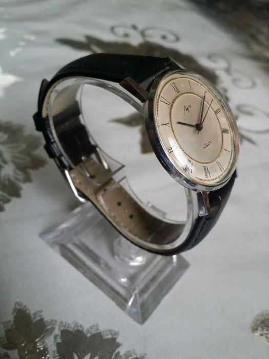 Наручные часы Луч-кварц