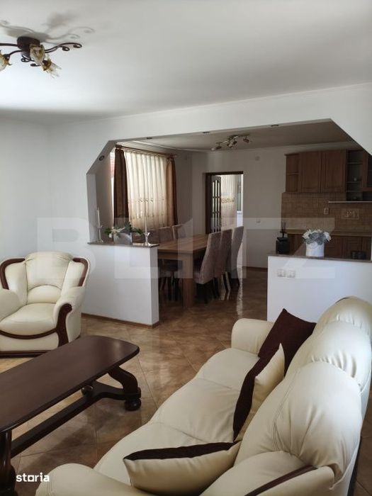 Casa cu 5 camere, suprafata utila 208 mp, loc. Halmeu