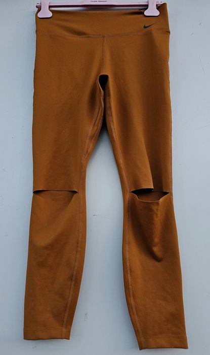 Nike оригинален дамски клин нов М/Л размер