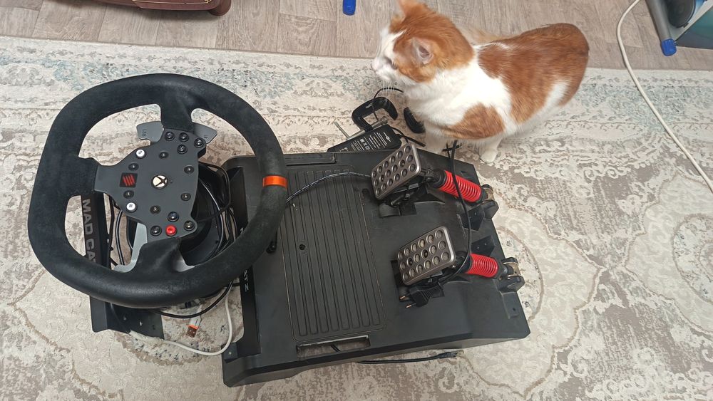 руль madcatz      .