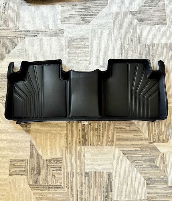 3D коврики в салон Geely Monjaro