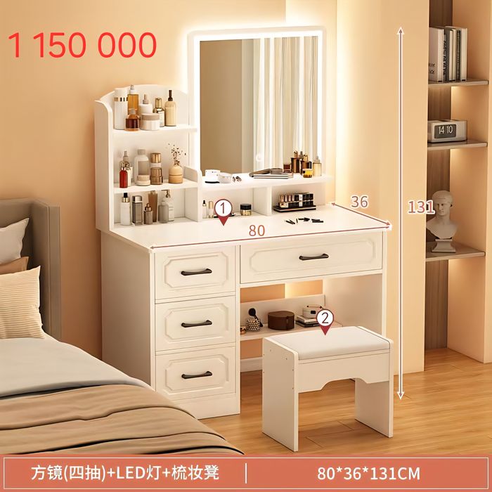 Стол для парфюмерии с зеркалом и выдвижными ящиками