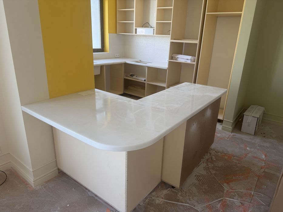 Акриловый камень