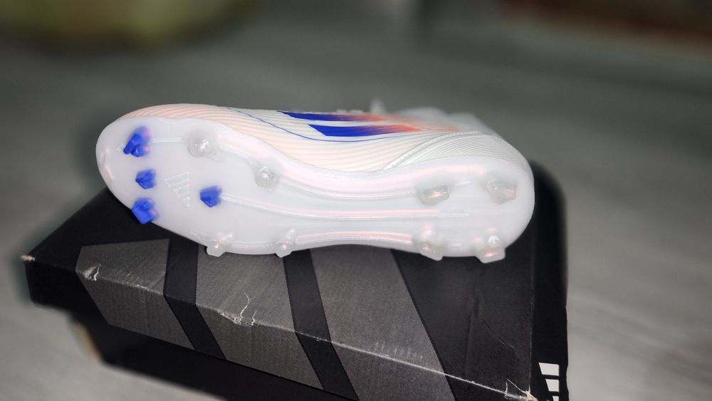 Ghete fotbal Adidas F50 mărimea 42