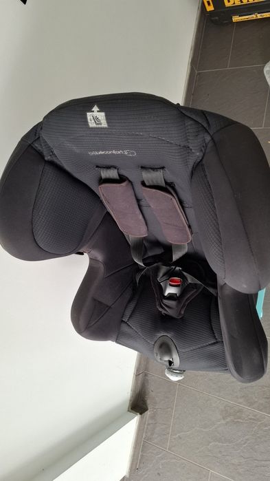 Стол за кола Bebe Confort - Iseos, 9-18 kg, Isofix, Total Black