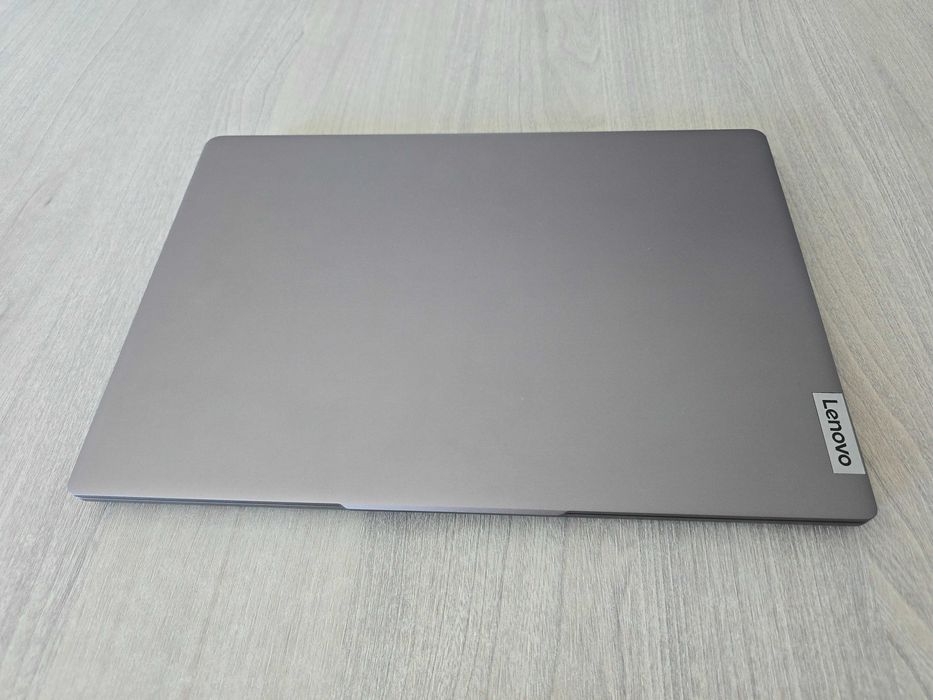 Laptop Lenovo IdeaPad 5 Pro 16IRH8 cu procesor Intel® Core™ i7-13700H, WQXGA, 16GB, 1TB SSD, NVIDIA® GeForce RTX™ 4050 6GB GDDR6