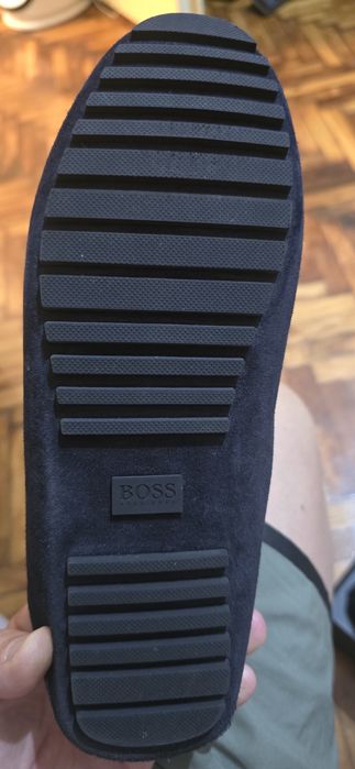 Vand o pereche mocasini piele originali marimea 42 Hugo Boss