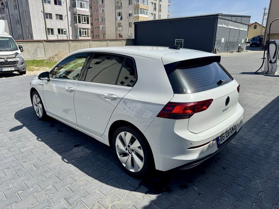 Volkswagen Golf 8 /40 000 km/Piele alcantara/IQ Led/Incalzire volan/Masaj Scaun