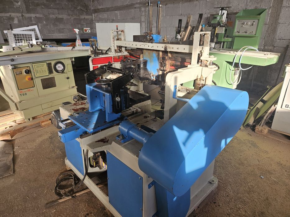 Автоматичен копирен струг за дървени крачета