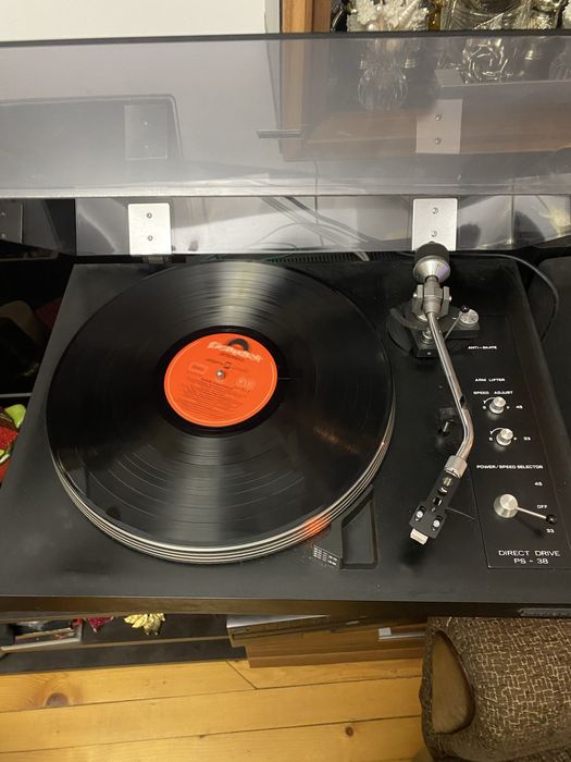 Грамофон Hitachi PS-38