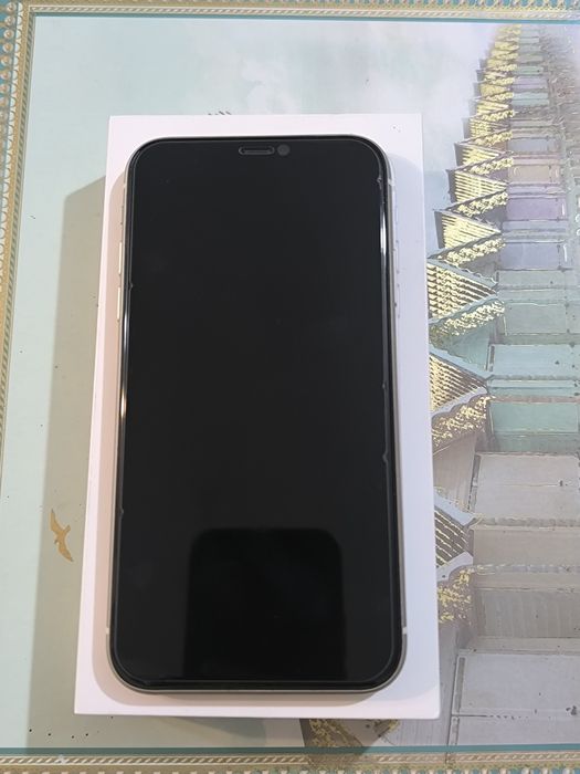 Vând iPhone 11 in stare impecabila