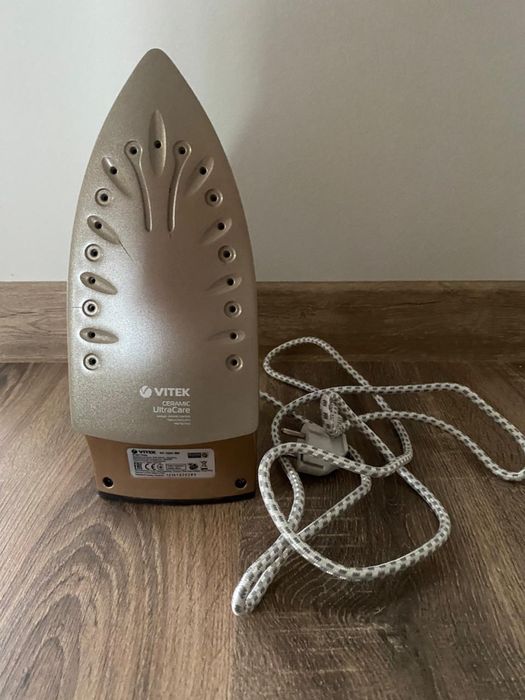 Продам утюг в отличном состоянии