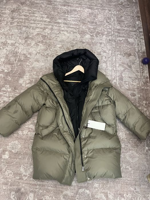 Пуховик зимний новый