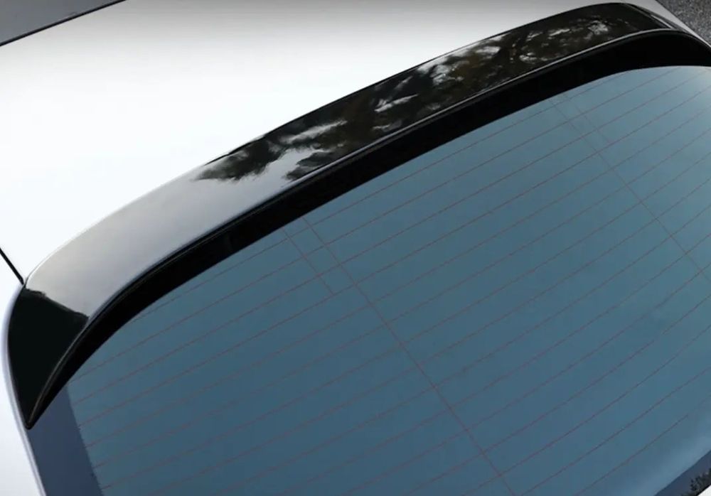 Eleron luneta lip codita Mercedes C Class W205 2007-2014 negru lucios