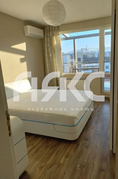 Дава се под наем Тристаен апартамент в София, Студентски град - 130 кв.м за 987.36 € - Снимка #4