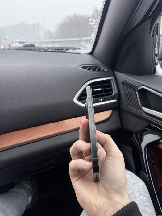 Iphone 16 pro в идеале на гарантии