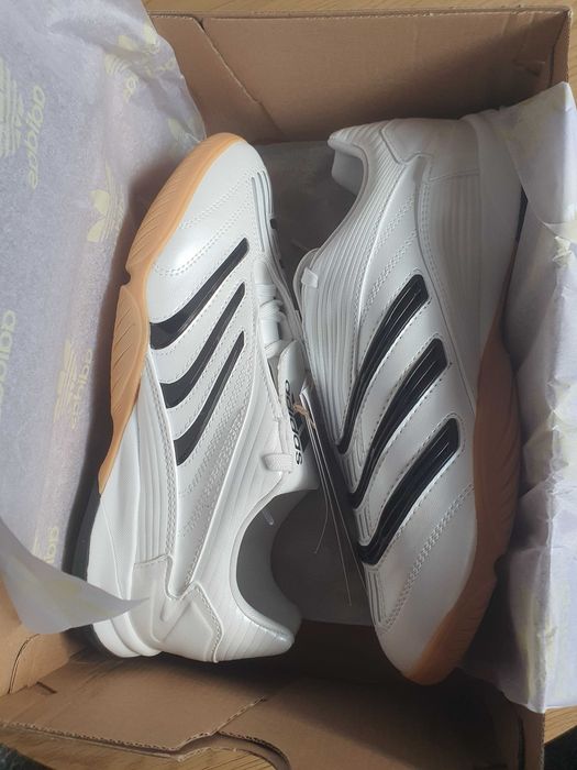 Маратонки Адидас Predators Sala