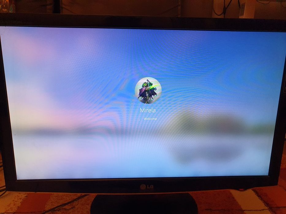 Workstation HP Z400 + monitor LG W2486L
