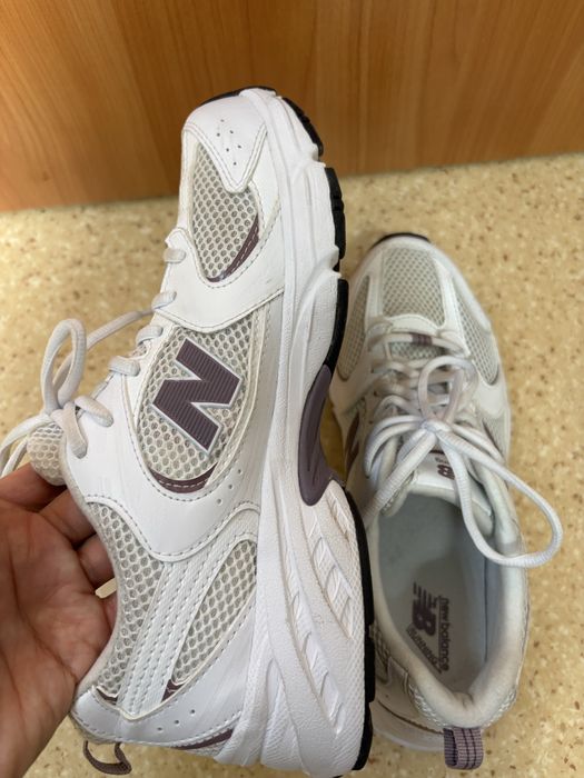 Продам кроссовки NB 530