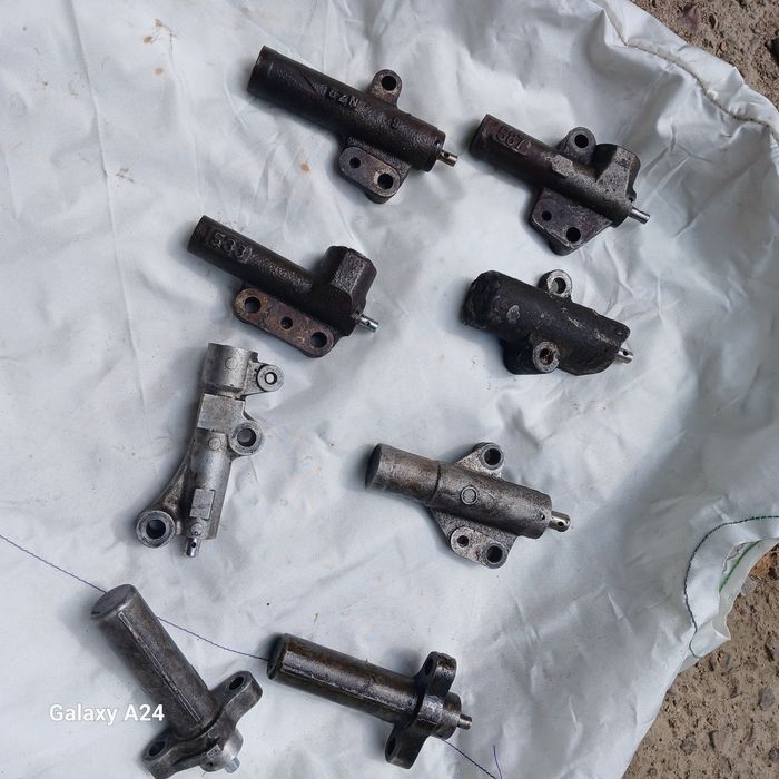 Гидронатяжитель ремня грм