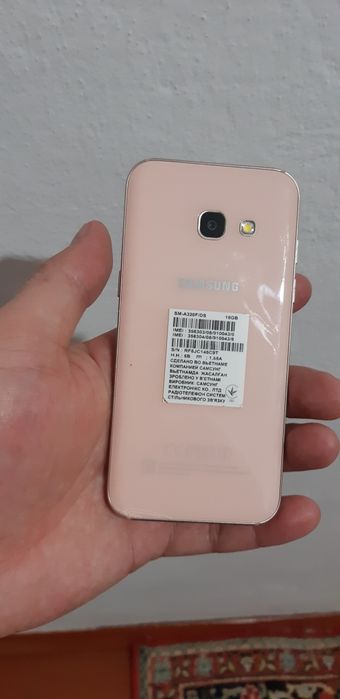 Самсунг А 3 оригинал