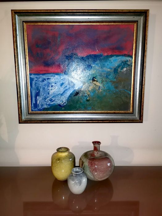 Порцеланова чиния с бронзов обков флорален мотив мраморизирана патина