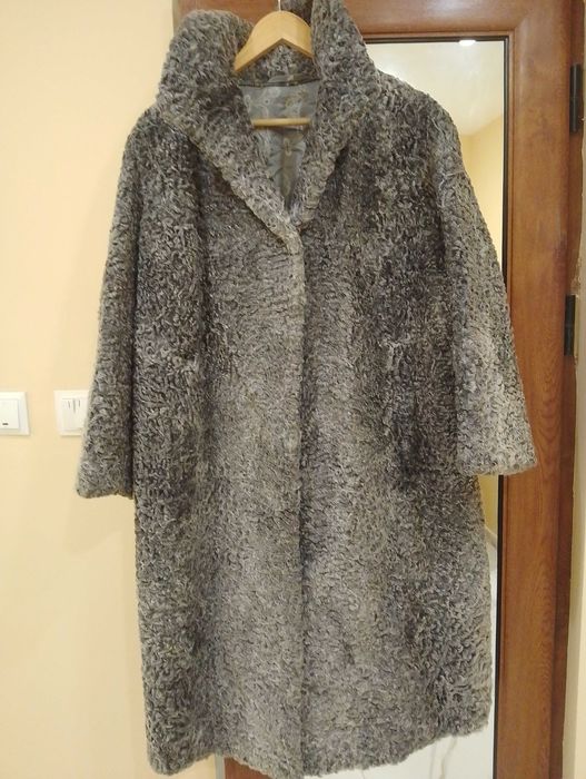 Пролетно-есенно дълго кожено манто