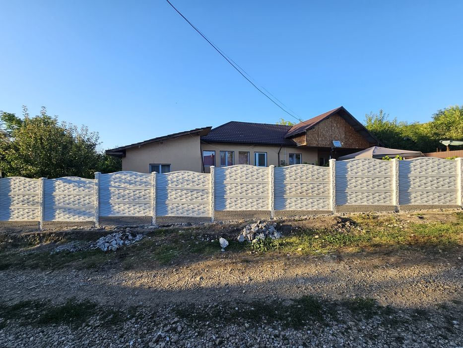 Gard din placi de beton