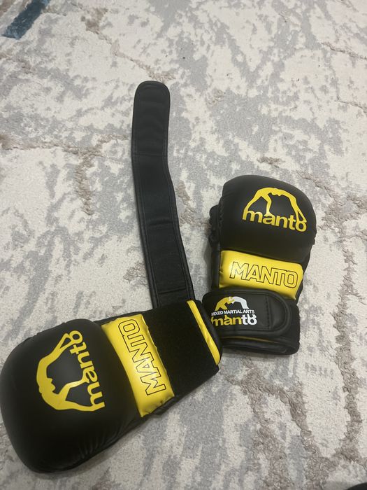 Перчатки манто червнй цвет