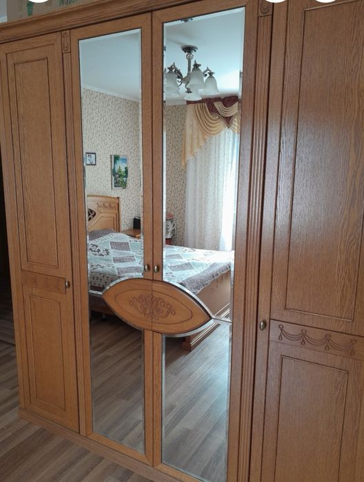 Продам спальный гарнитур