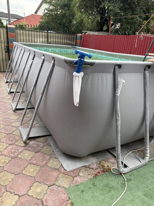 Piscina de vanzare..vreau sa scap de ea daia o dau mai ieftin