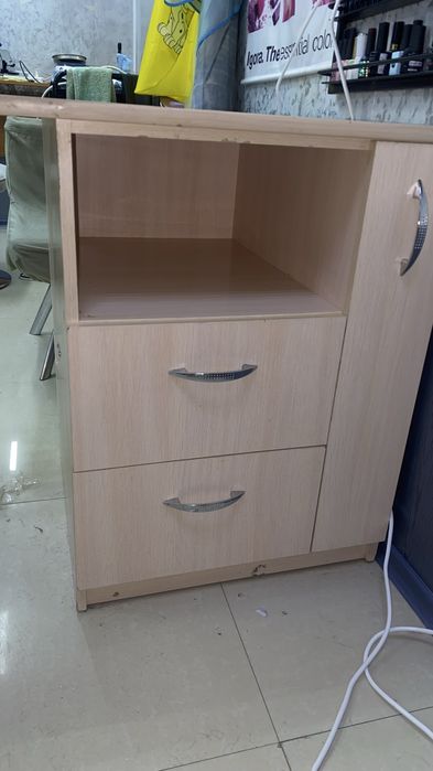 Продам маникюрный стол