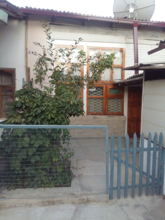 Продается  дом    в  центри  города    есть  дарога    можна  построит