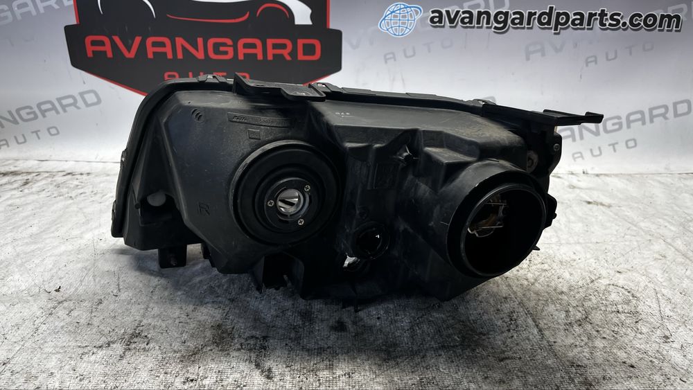 Suzuki Grand Vitara десен и ляв фар