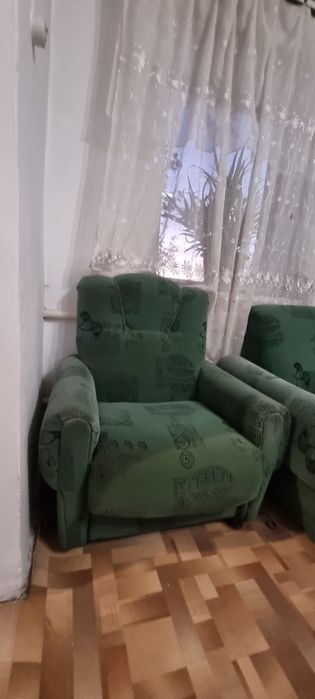 Отдам бесплатно, диван и 2 кресла