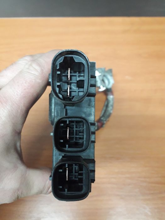 Tablou sigurante  borna baterie renault megane 3 scenic 3 fluence